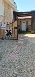 Boutique Eptalofos 2 15min from airport and sea