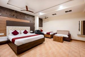 Hotel Aditya Grand Inn