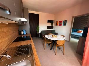 G&N Suites 173