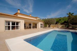 Villa 4 dormitorios 2 baños Pla Roig Calpe