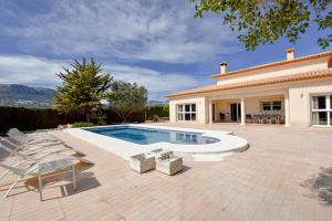 Villa 4 dormitorios 2 baños Pla Roig Calpe