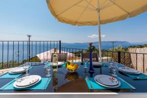 Villa DISI with private pool at the best price