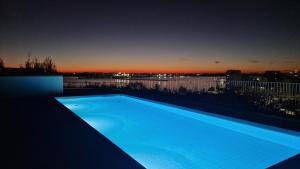 Vista Tejo com Piscina - garagem e ar condicionado