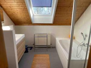 Cozy hunting lodge with garden on the Eifelsteig