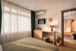 Avalon Old City apartment