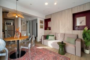 Avalon Old City apartment