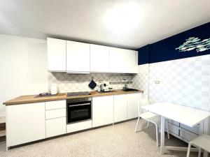 Ca Maria Colombo, entire accommodation with sea view and garden