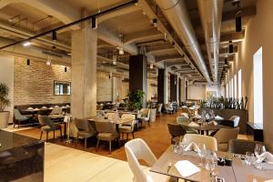 Hotel Mona Plaza