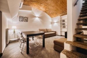 Spacious Renovated Loft - CityLife and Sempione