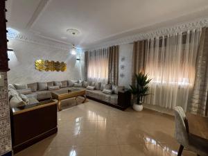 Apartamento Fnideq, Familia, Bienestar y mercado