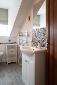 Perfect Booking 3 Bed Home with Beautiful Garden