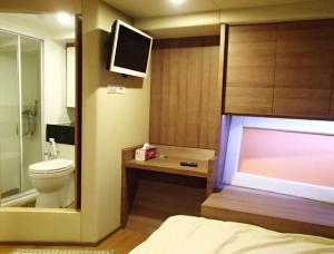 Yacht Charter Exploring Komodo Island Labuan Bajo
