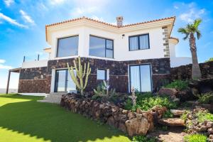 Exceptional Villa With Pool