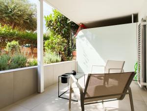 Minimal Garden Studio in Central Glyfada