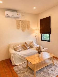 Tropical Haven House Pool Fiber Smart TV