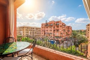 Hivernage Retreat - Pool & Balcony in City Center