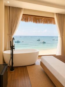 Sala Beach Villa Phú Quý