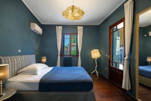 Live Your Myth Villa with Acropolis View Plaka