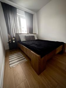 Apartament Dąb & Czerń