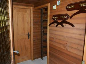 Apartment Abnaki- Chalet Appartement-Fewo- Dusche oder Bad- WC 2-Bettwohnung by Interhome