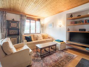 Apartment Val Signina 8-17 by Interhome