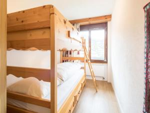Apartment Val Signina 8-17 by Interhome