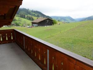 Apartment Anne - 2- Stock Appartement-Fewo- Dusche oder Bad- WC 12-Bettwohnung by Interhome