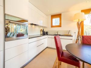 Apartment Taviarna Laax 3-6 by Interhome