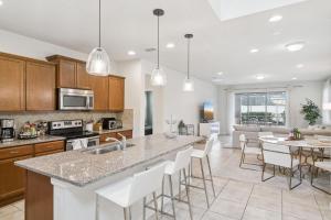 645 Home At Windsor At Westside, Private Pool, And Much More!!