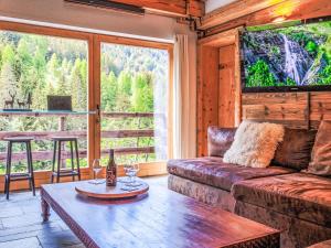 Chalet Chalet Gaea-2 by Interhome