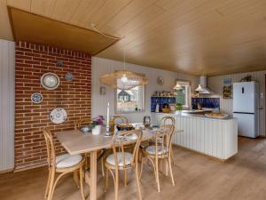 Holiday Home Sida - 400m from the sea by Interhome