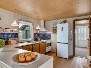 Holiday Home Sida - 400m from the sea by Interhome