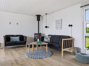 Holiday Home Snioulf - 800m from the sea by Interhome