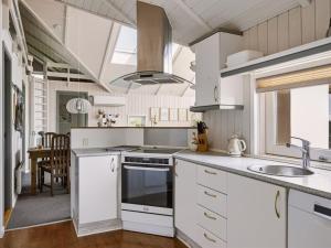 Holiday Home Hélène - 1-1km from the sea by Interhome