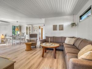 Holiday Home Ensio - 750m from the sea by Interhome