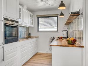 Holiday Home Ensio - 750m from the sea by Interhome