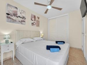 Apartment Kris Costasol by Interhome