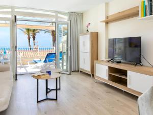 Apartment El Bungalow by Interhome