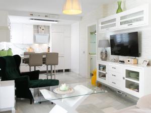 Apartment Laguna Beach Padel by Interhome