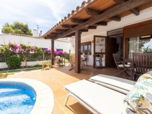Holiday Home Lluna by Interhome