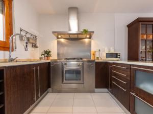 Holiday Home Lluna by Interhome
