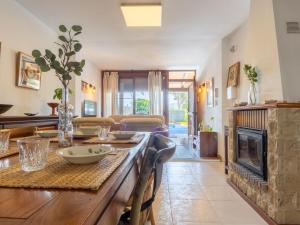 Holiday Home Lluna by Interhome