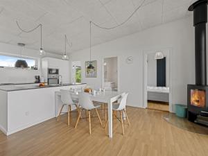 Holiday Home Gundina - from the sea by Interhome
