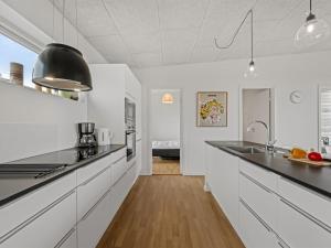 Holiday Home Gundina - from the sea by Interhome