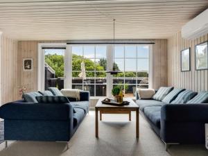 Holiday Home Isabel - 650m from the sea by Interhome
