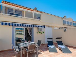 Apartment Jardines de Dénia III-6 by Interhome