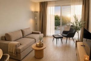 Unic Sunlit Apartment