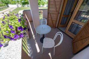 Holiday apartment in Privlaka with sea view, balcony, air conditioning, WiFi 3598-1