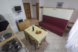 Holiday apartment in Privlaka with sea view, balcony, air conditioning, WiFi 3598-5