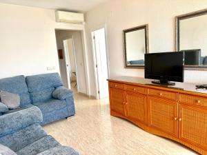 Apartamento en primera linea playa Arenal con 2 dormitorios